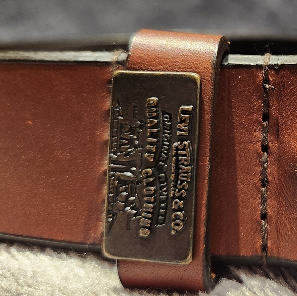 Levi's Leather Belt, 36 inches - Picture 3 of 3
